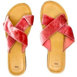 GAP Pink Velvet Criss Cross Sandals Size 7
